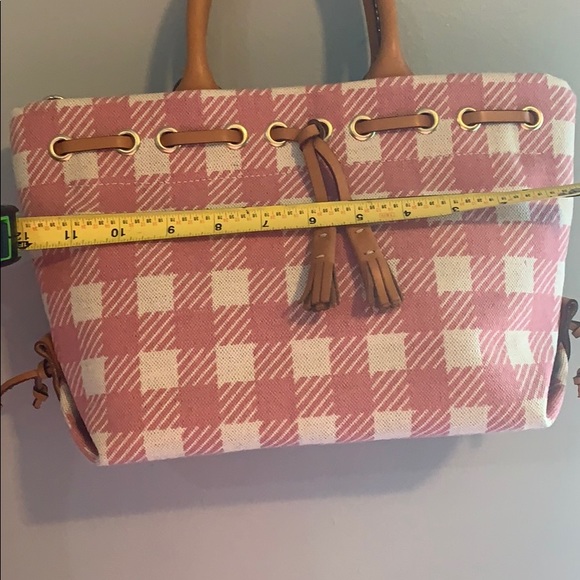 Beautiful Pink and white Dooney & Bourke handbag - Picture 3 of 8
